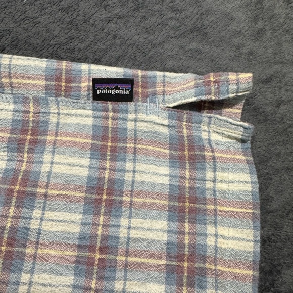 Patagonia Blue and Gray Casual Button Down Shirt
💙COTTON 100% ORGANIC💙 - Picture 4 of 7